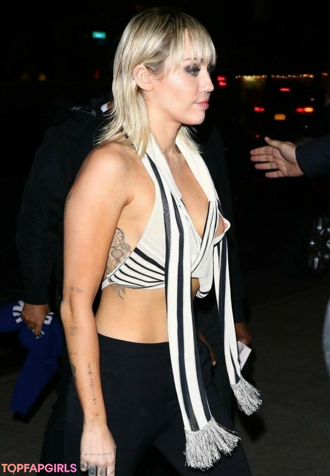 Photo nue de fuite OnlyFans de Miley Cyrus #1338