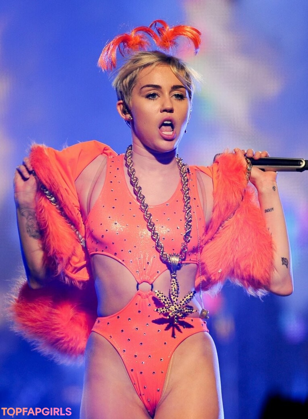 Photo nue de fuite OnlyFans de Miley Cyrus #1370