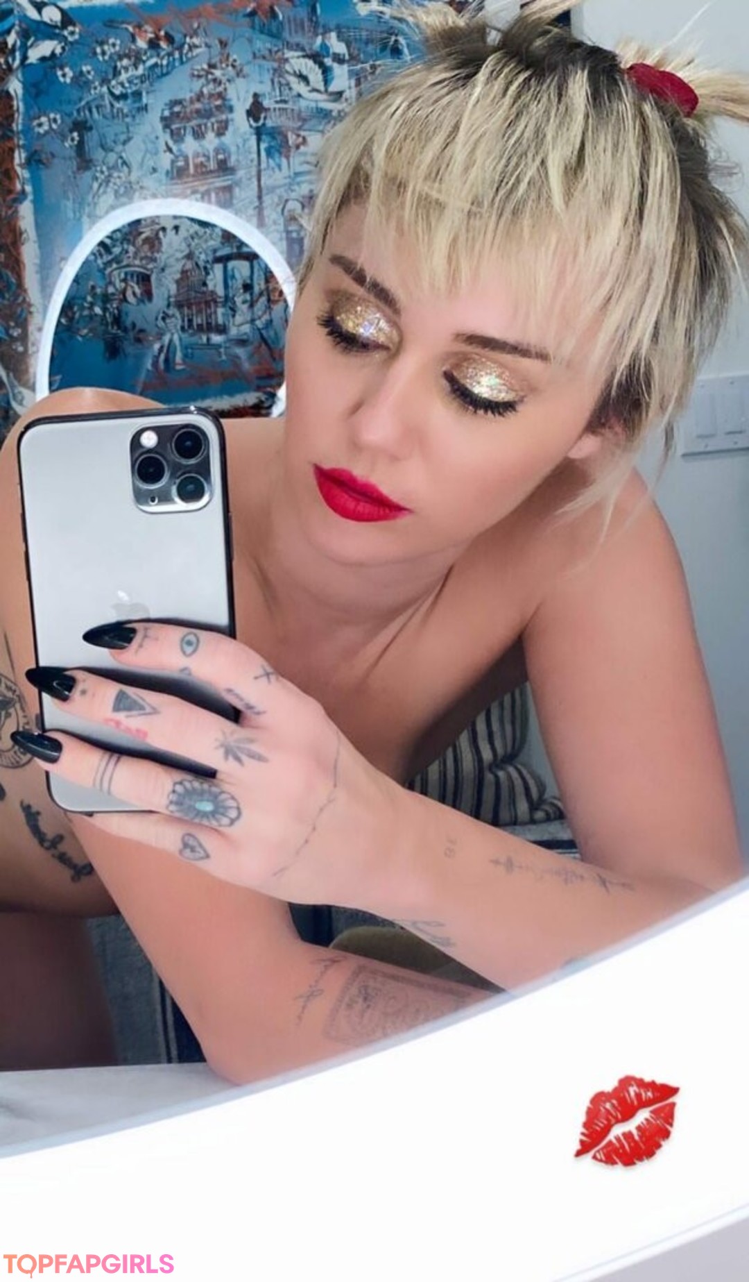 Photo nue de fuite OnlyFans de Miley Cyrus #1462