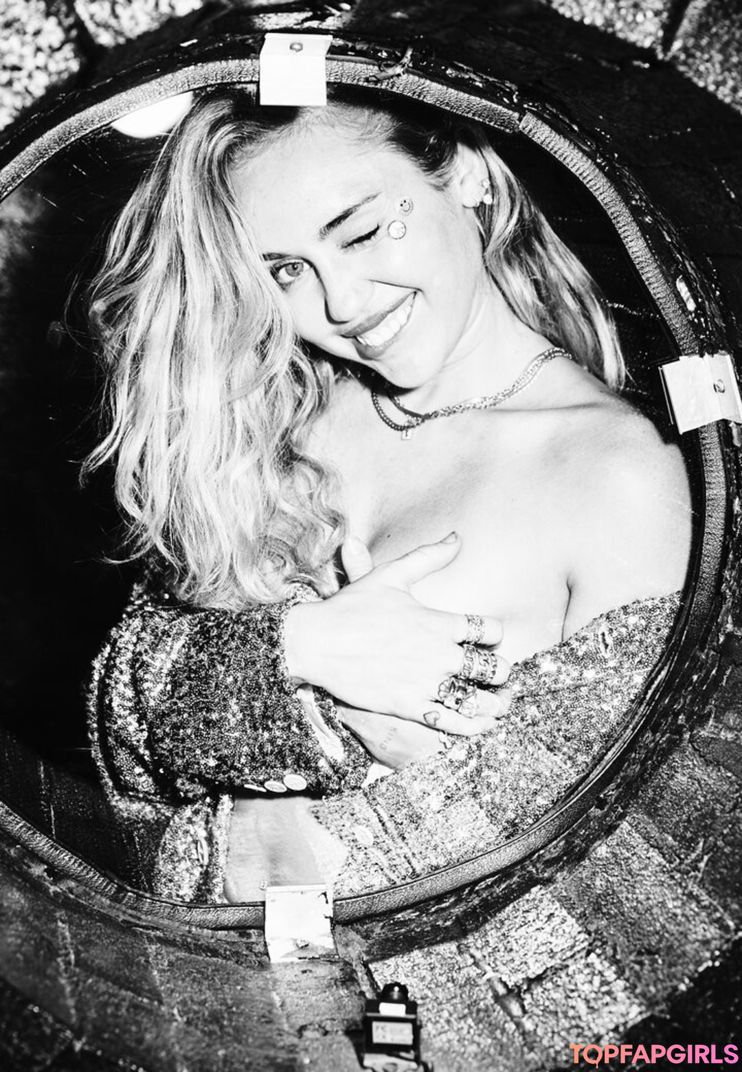 Photo nue de fuite OnlyFans de Miley Cyrus #1702