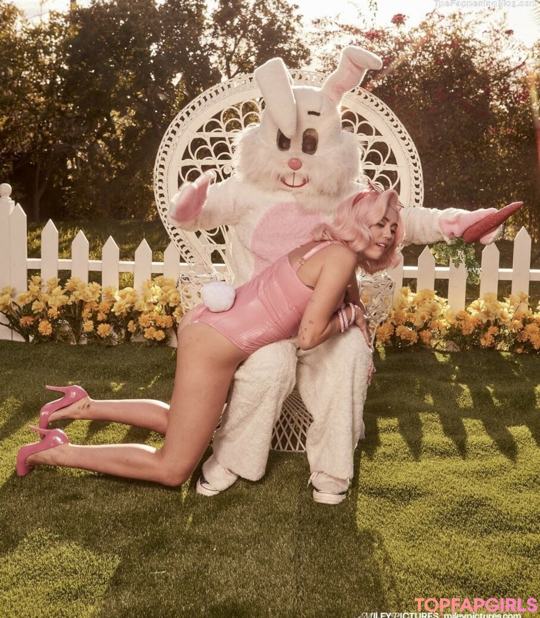 Photo nue de fuite OnlyFans de Miley Cyrus #1811