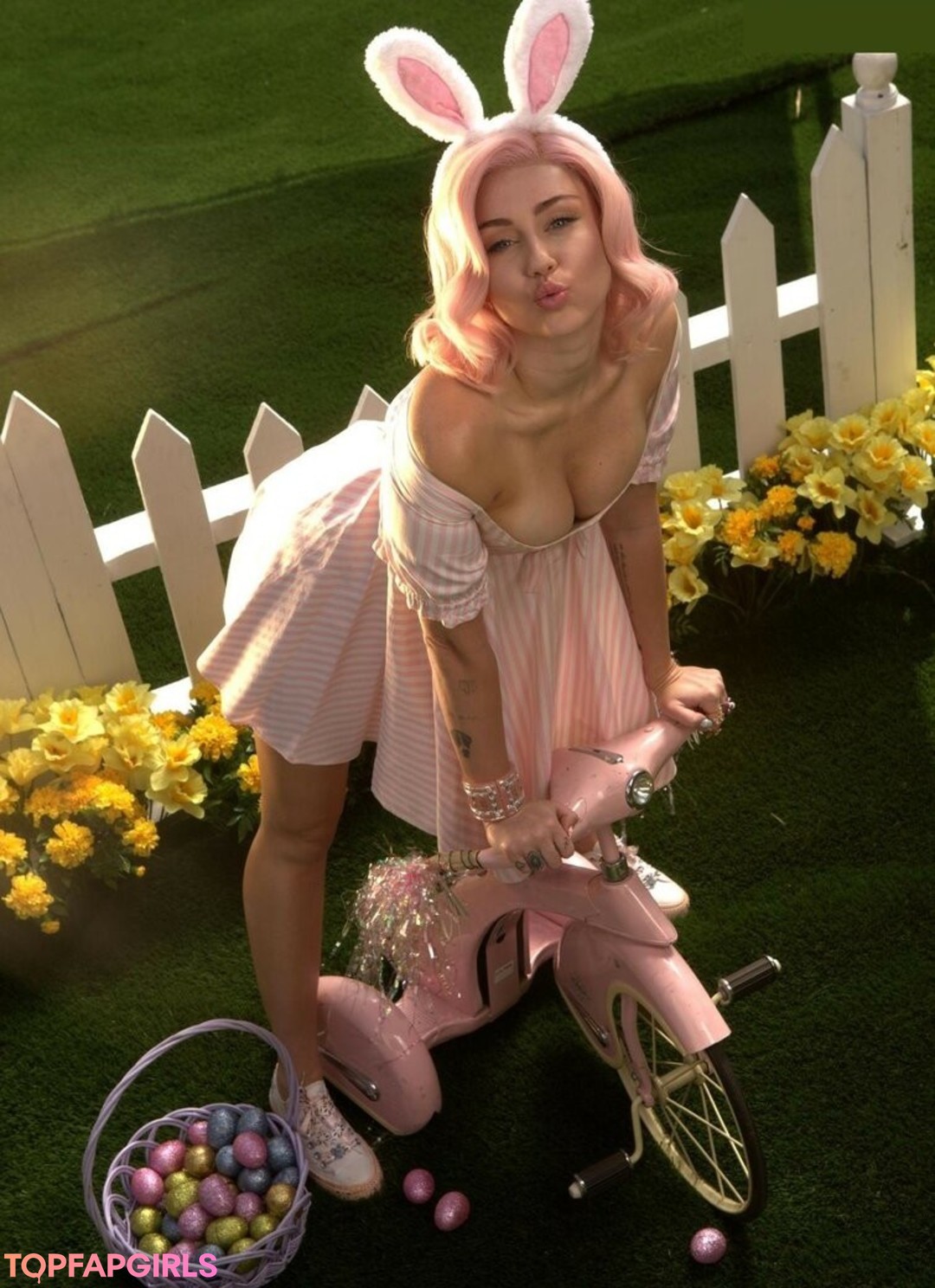 Photo nue de fuite OnlyFans de Miley Cyrus #1855