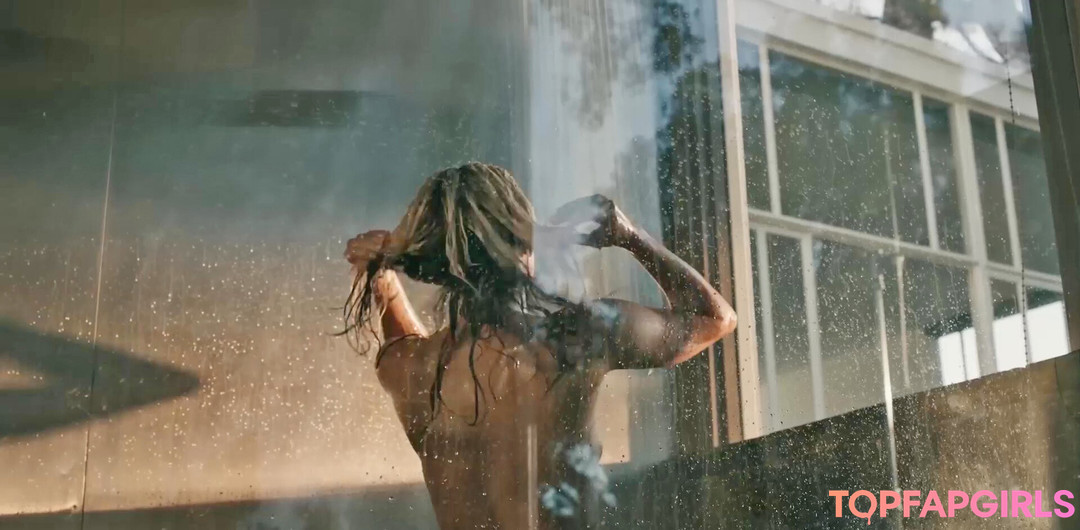Photo nue de fuite OnlyFans de Miley Cyrus #1905