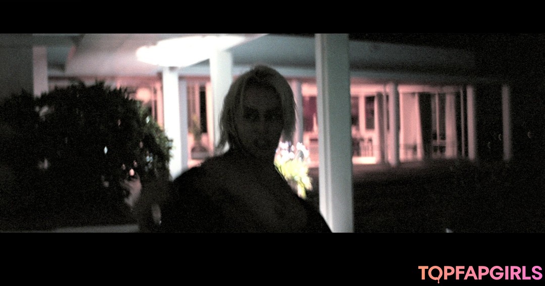 Photo nue de fuite OnlyFans de Miley Cyrus #1934