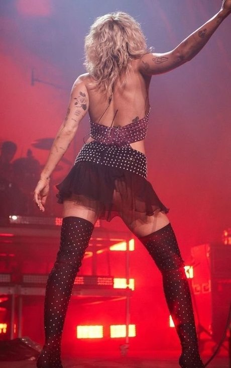 Photo nue de fuite OnlyFans de Miley Cyrus