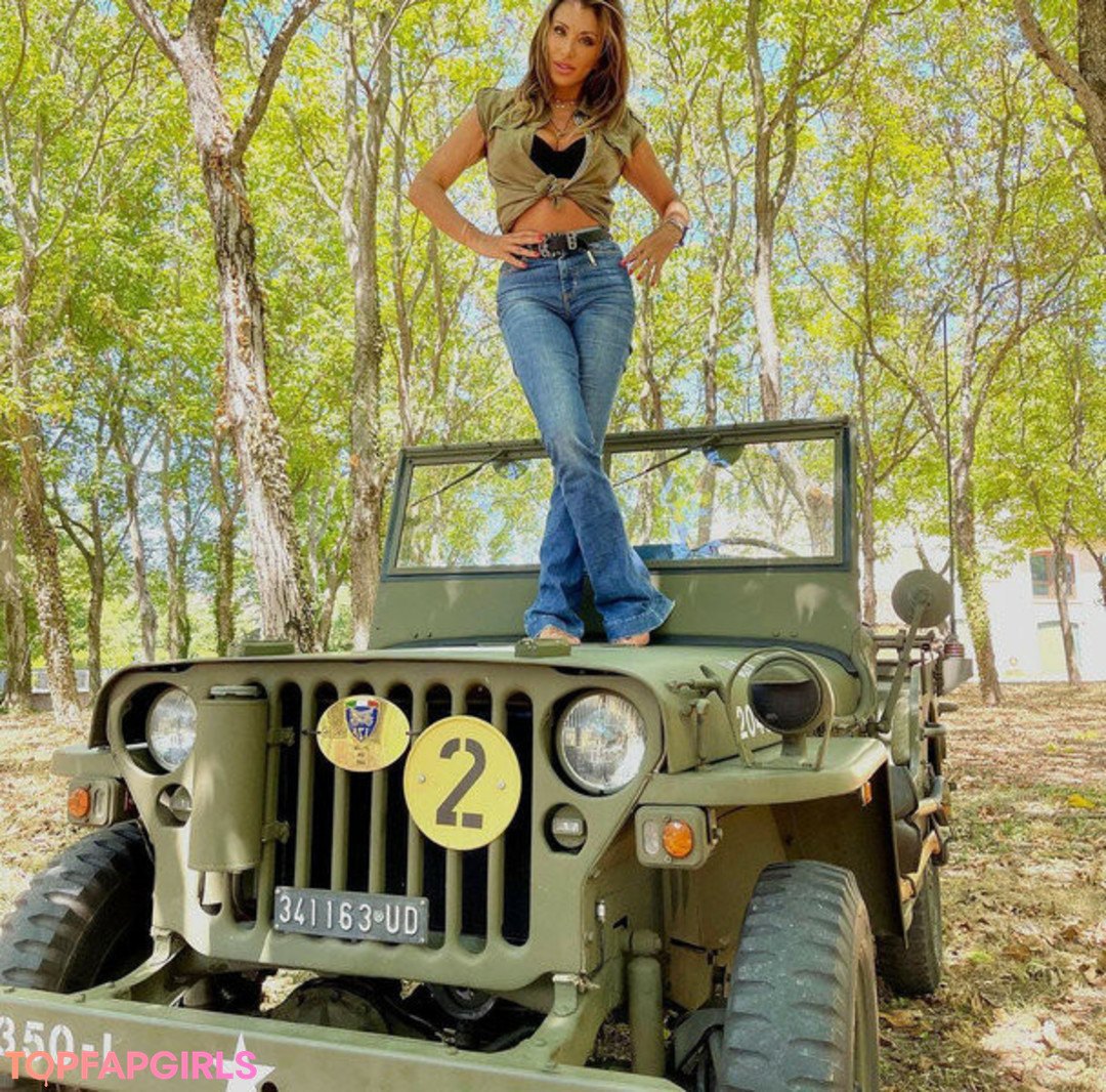 Photo nue de fuite OnlyFans de Sabrina Salerno #1528