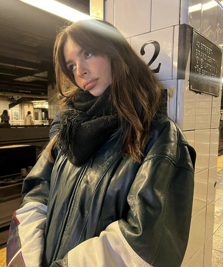 Emily Ratajkowski
