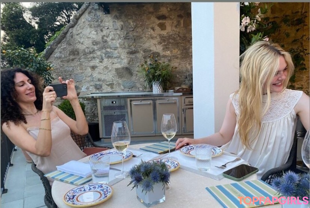Photo nue de fuite OnlyFans de Elle Fanning #1056
