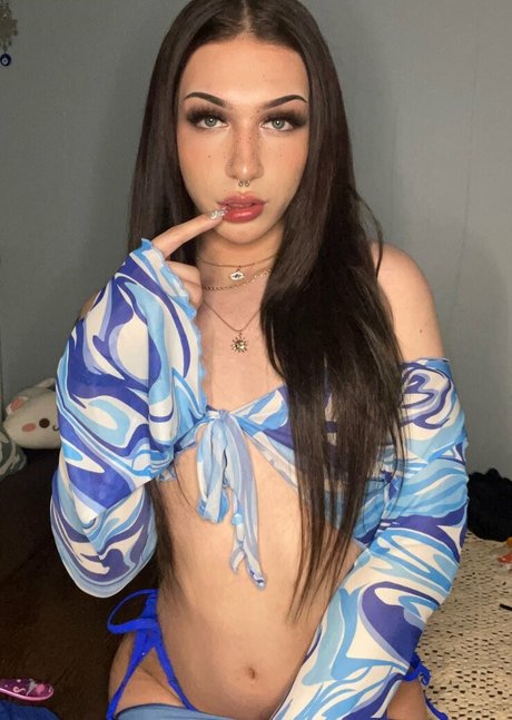Photo nue de fuite OnlyFans de Prettypinkuziii