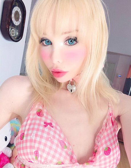 Sarina Valentina