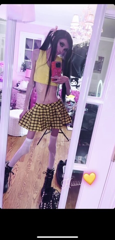 Photo nue de fuite OnlyFans de Eugenia Cooney