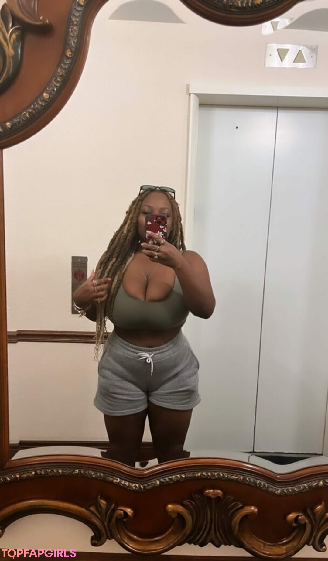 Photo nue de fuite OnlyFans de Msolurin #11 Photo nue de fuite OnlyFans de Msolurin #11