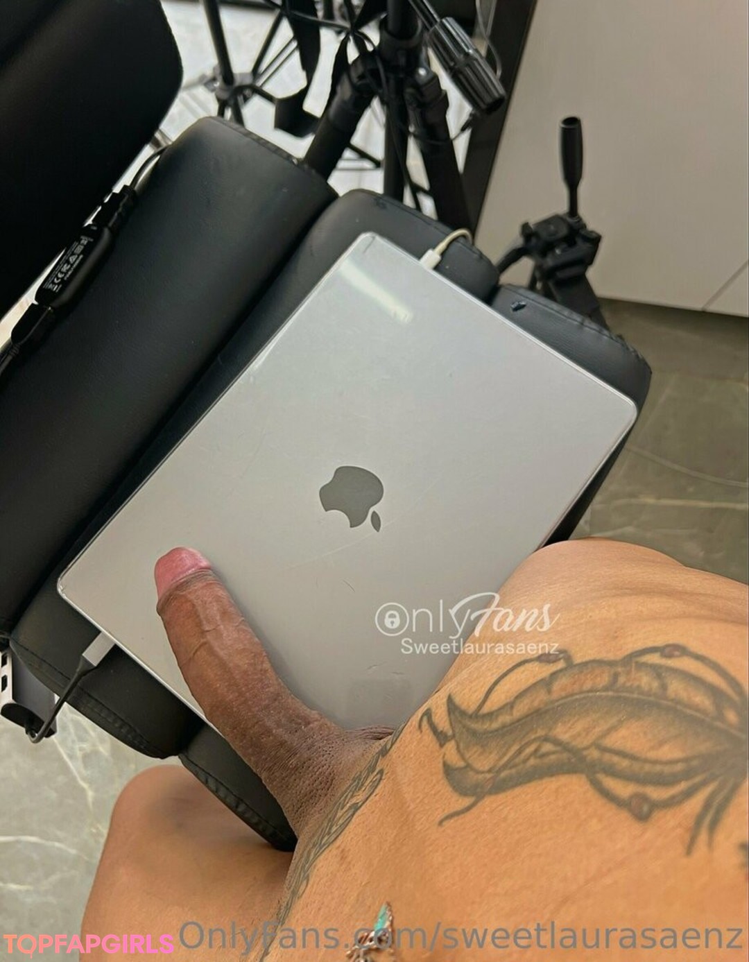 Photo nue de fuite OnlyFans de Sweetlaurasaenz #59 Photo nue de fuite OnlyFans de Sweetlaurasaenz #59
