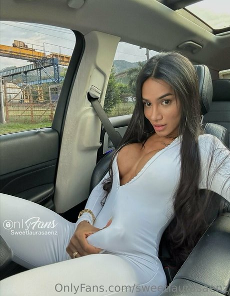 Sweetlaurasaenz