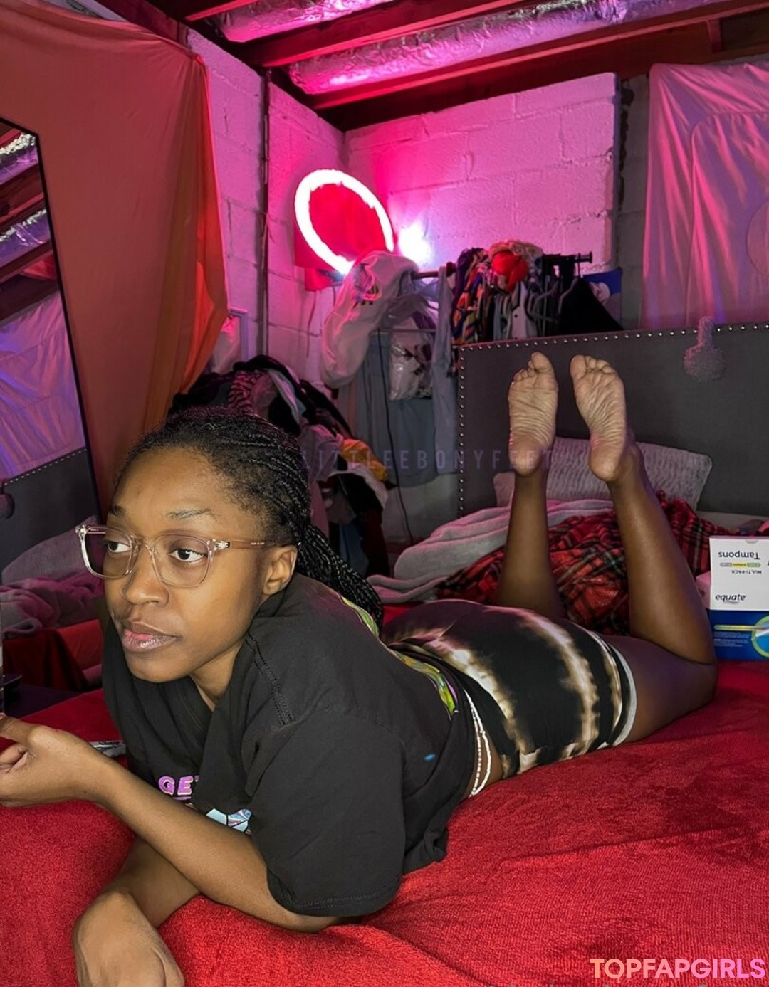 Photo nue de fuite OnlyFans de Littleebonyfeet #101 Photo nue de fuite OnlyFans de Littleebonyfeet #101