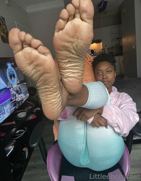 Photo nue de fuite OnlyFans de Littleebonyfeet