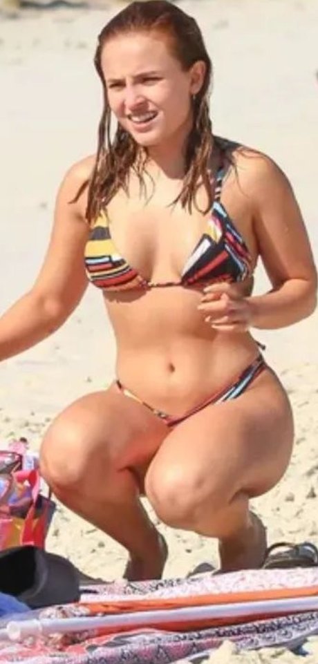Larissa Manoela