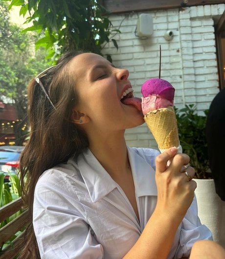 Larissa Manoela