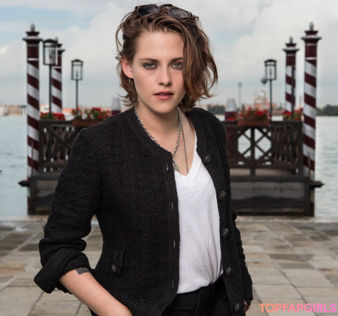 Photo nue de fuite OnlyFans de Kristen Stewart #385 Photo nue de fuite OnlyFans de Kristen Stewart #385