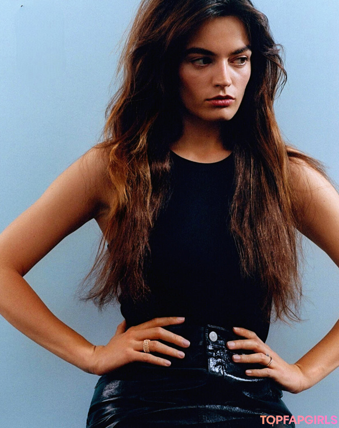 Photo nue de fuite OnlyFans de Emma Mackey #122 Photo nue de fuite OnlyFans de Emma Mackey #122