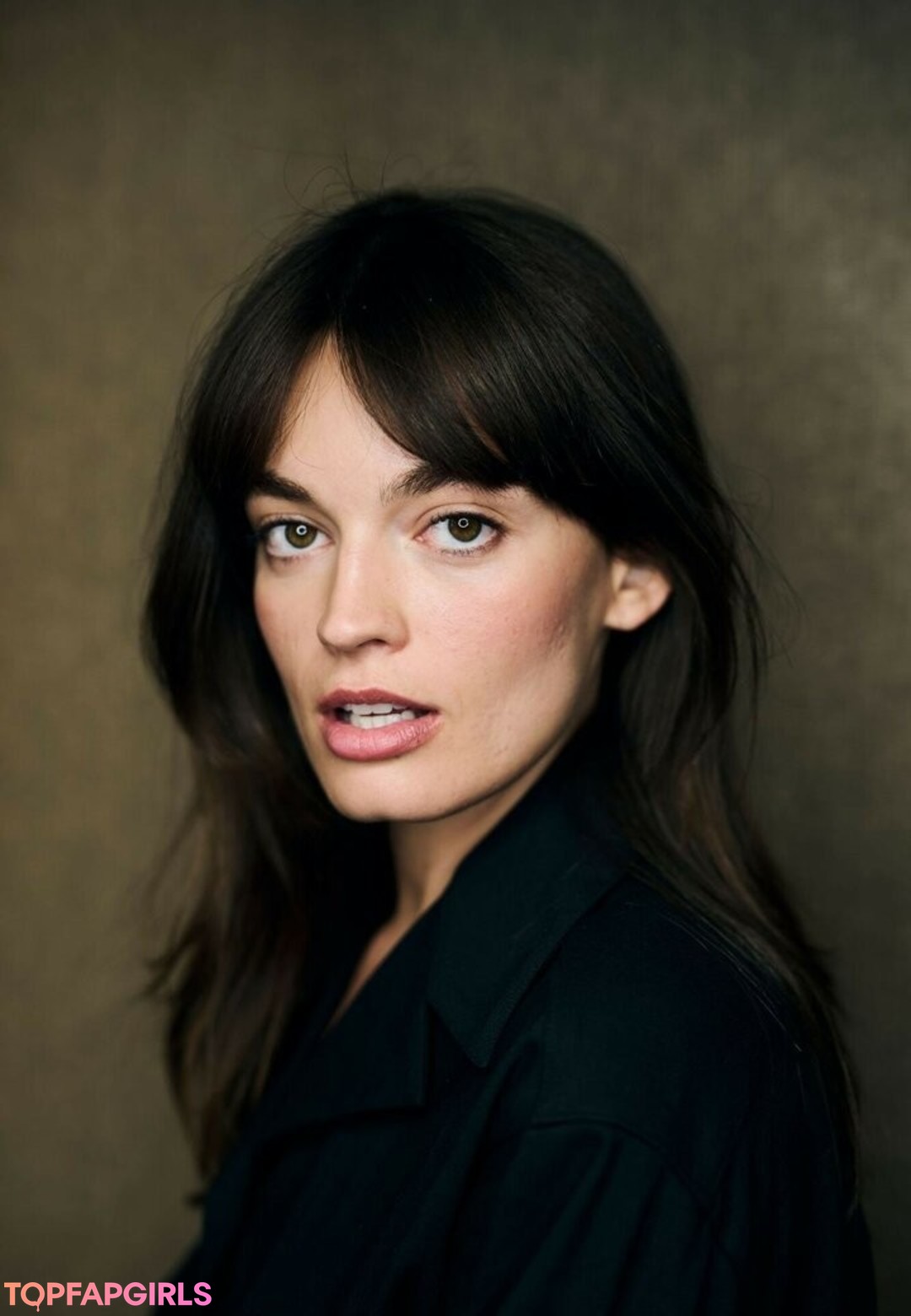 Photo nue de fuite OnlyFans de Emma Mackey #45 Photo nue de fuite OnlyFans de Emma Mackey #45