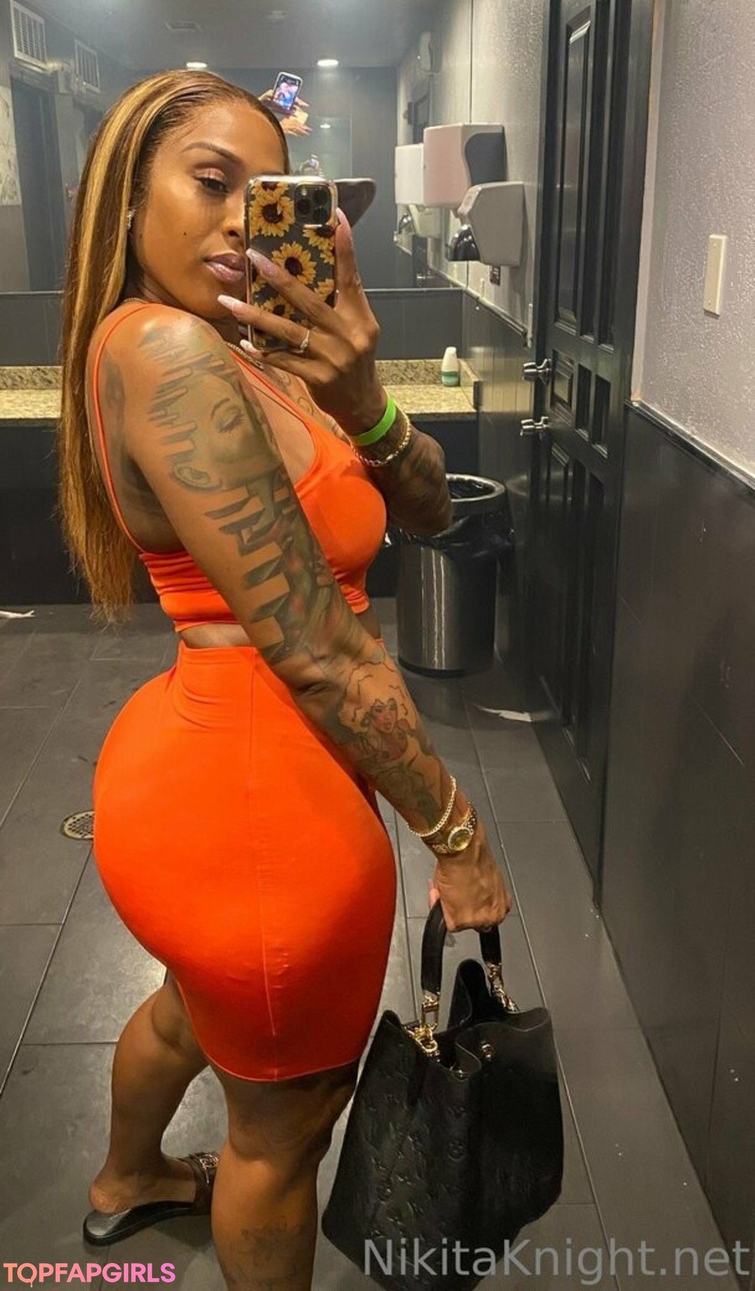 Photo nue de fuite OnlyFans de Iamnikitaknight #13 Photo nue de fuite OnlyFans de Iamnikitaknight #13