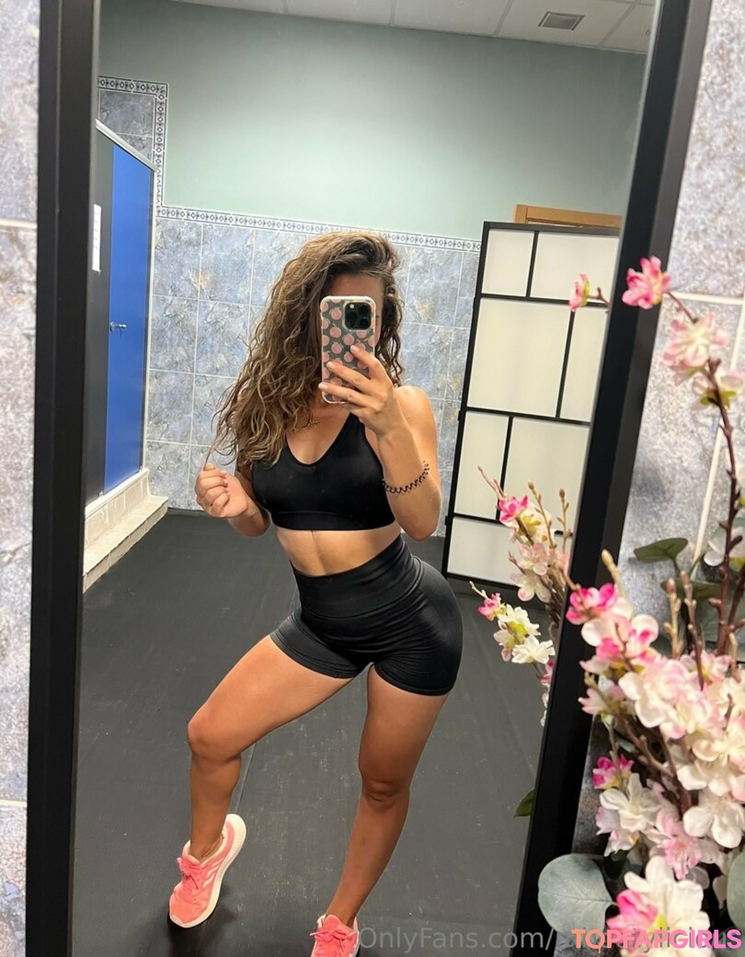 Photo nue de fuite OnlyFans de Mbootylicious #177 Photo nue de fuite OnlyFans de Mbootylicious #177