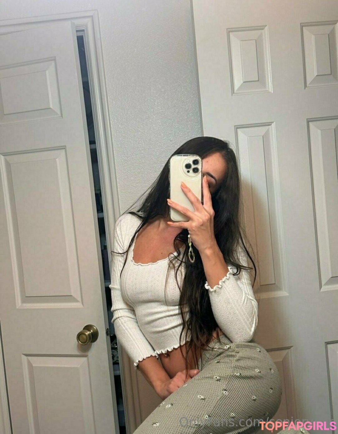 Photo nue de fuite OnlyFans de Senioryear #1072