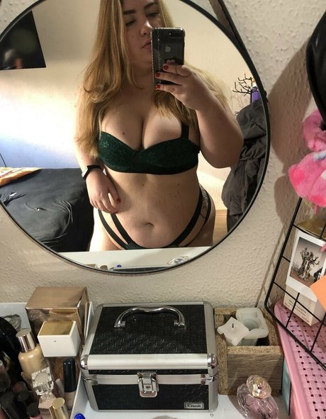 Godsavethequeenb____