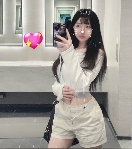 Photo nue de fuite OnlyFans de Yurasweb