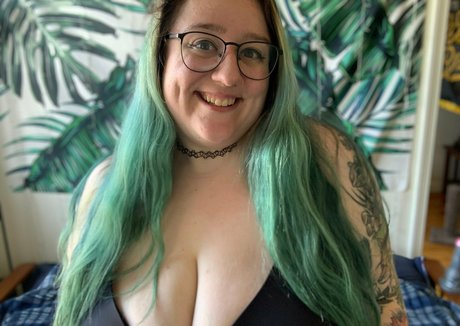 Naughtynyxiefree