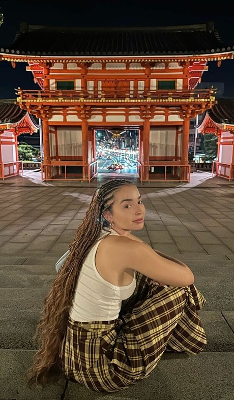 Photo nue de fuite OnlyFans de Ella Eyre
