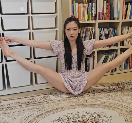 Flexible Beauties