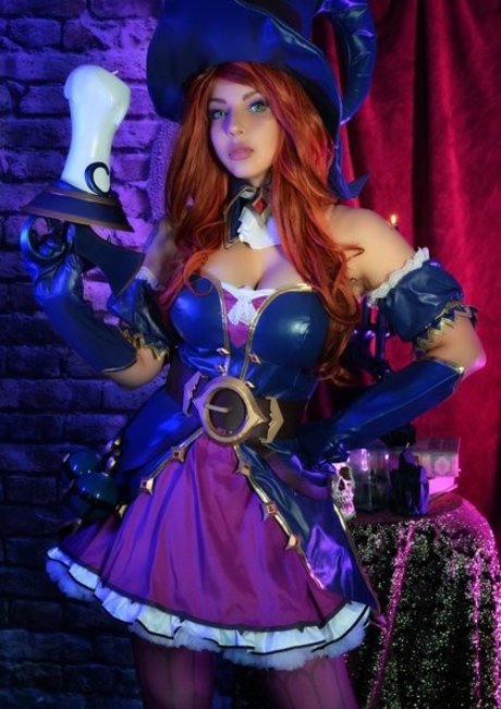 Shermie Cosplay