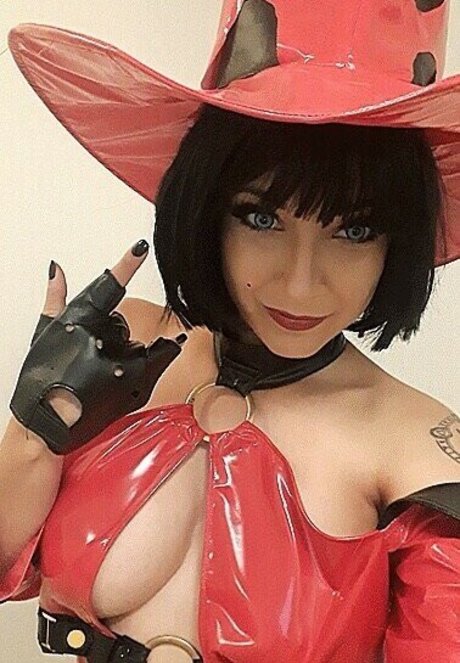 Shermie Cosplay