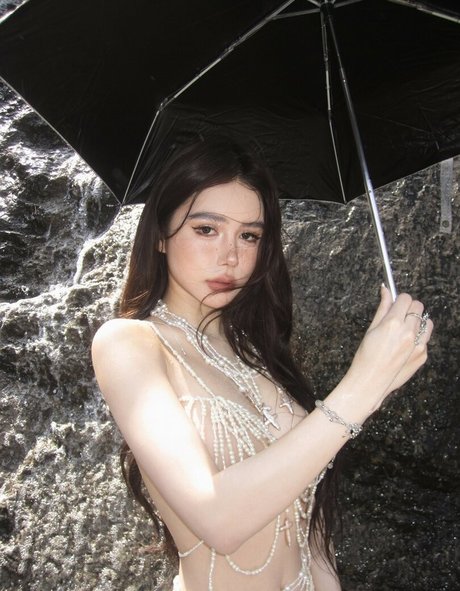 Yuan Sayuki Weme