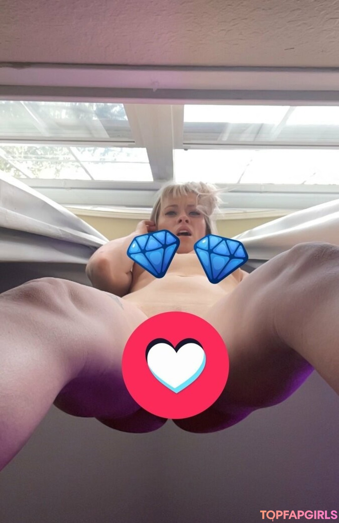 Photo nue de fuite OnlyFans de Deargoddesssara #22 Photo nue de fuite OnlyFans de Deargoddesssara #22