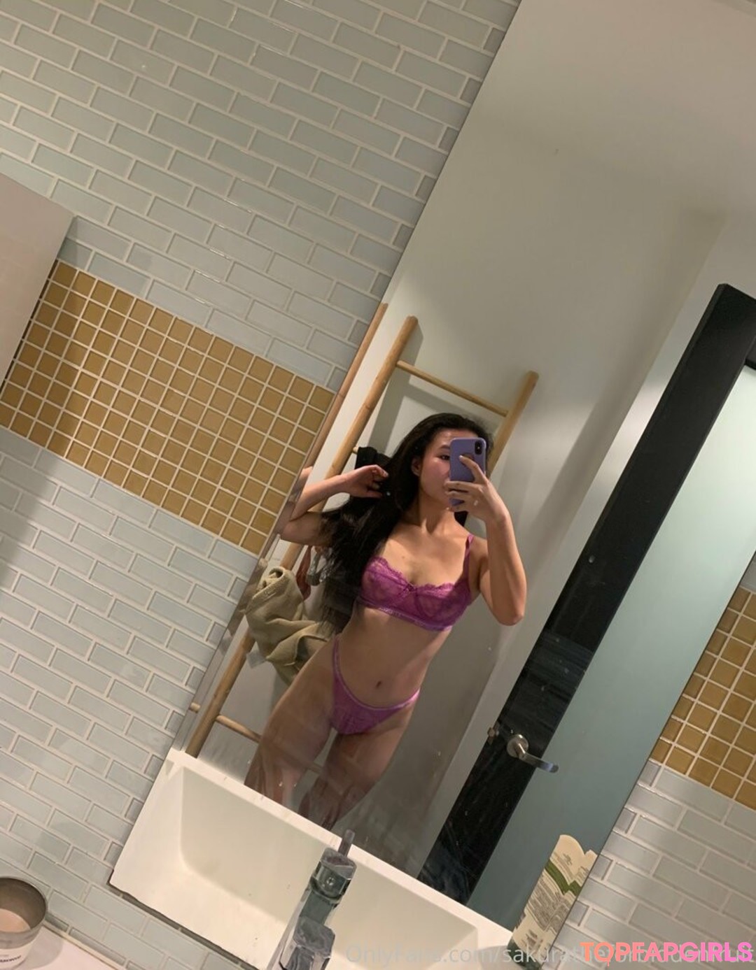 Photo nue de fuite OnlyFans de Sakuratheforbiddenfruit #35 Photo nue de fuite OnlyFans de Sakuratheforbiddenfruit #35
