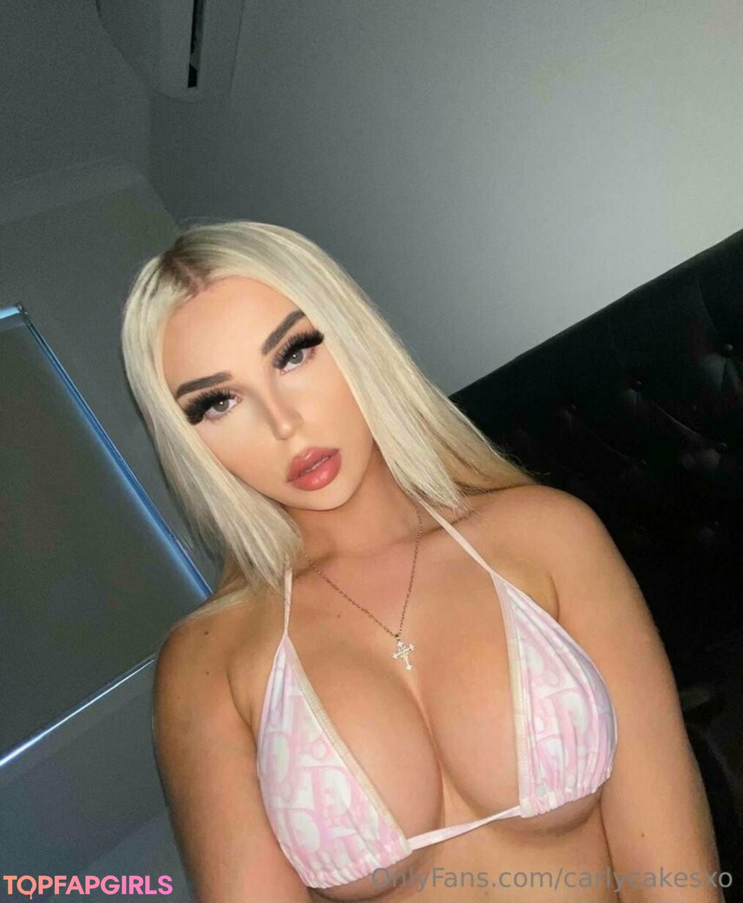 Photo nue de fuite OnlyFans de Carlycakesxo #123 Photo nue de fuite OnlyFans de Carlycakesxo #123