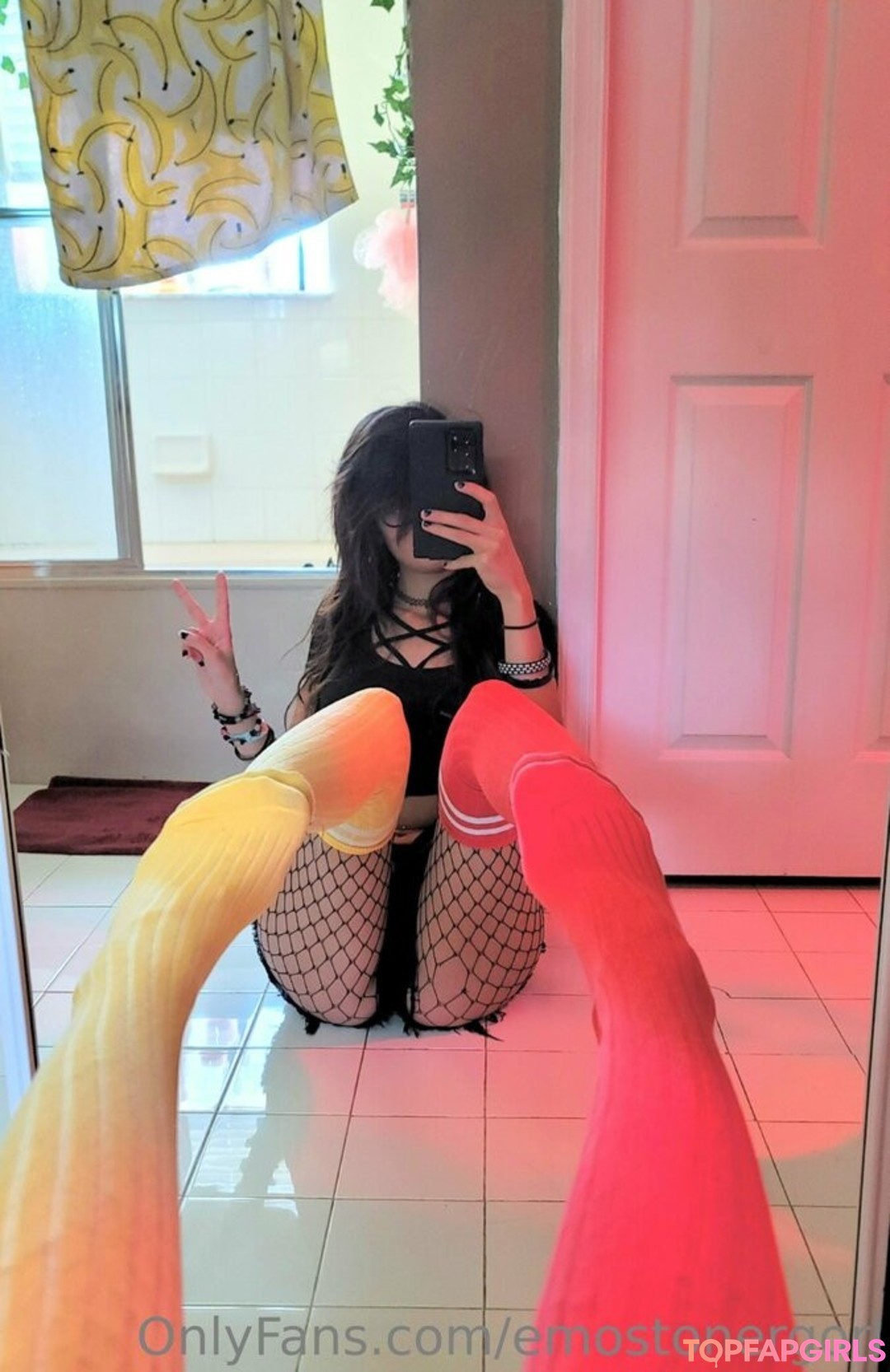 Photo nue de fuite OnlyFans de Emostonergorl #163 Photo nue de fuite OnlyFans de Emostonergorl #163
