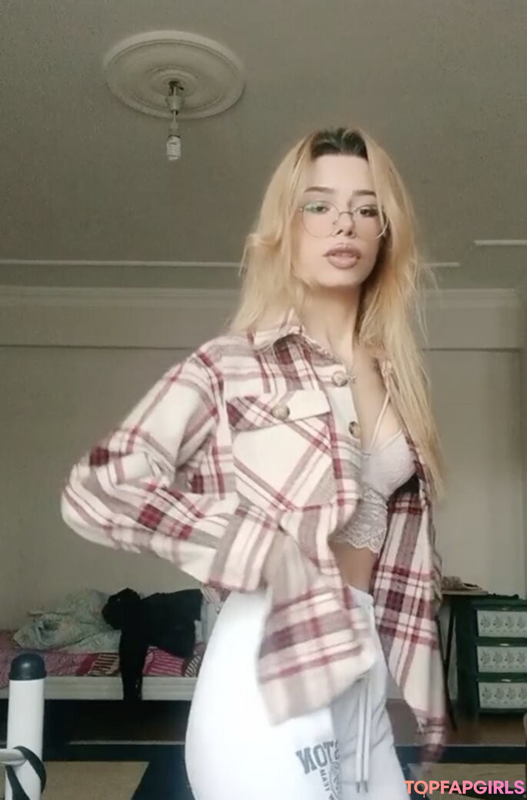 Photo nue de fuite OnlyFans de Ceyda690 #1 Photo nue de fuite OnlyFans de Ceyda690 #1