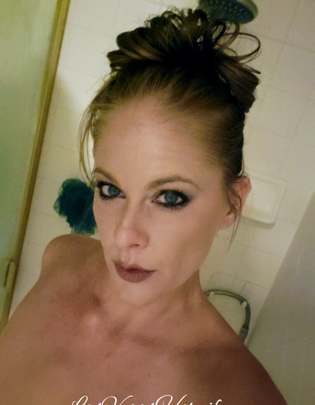 Las Vegas Hotwife