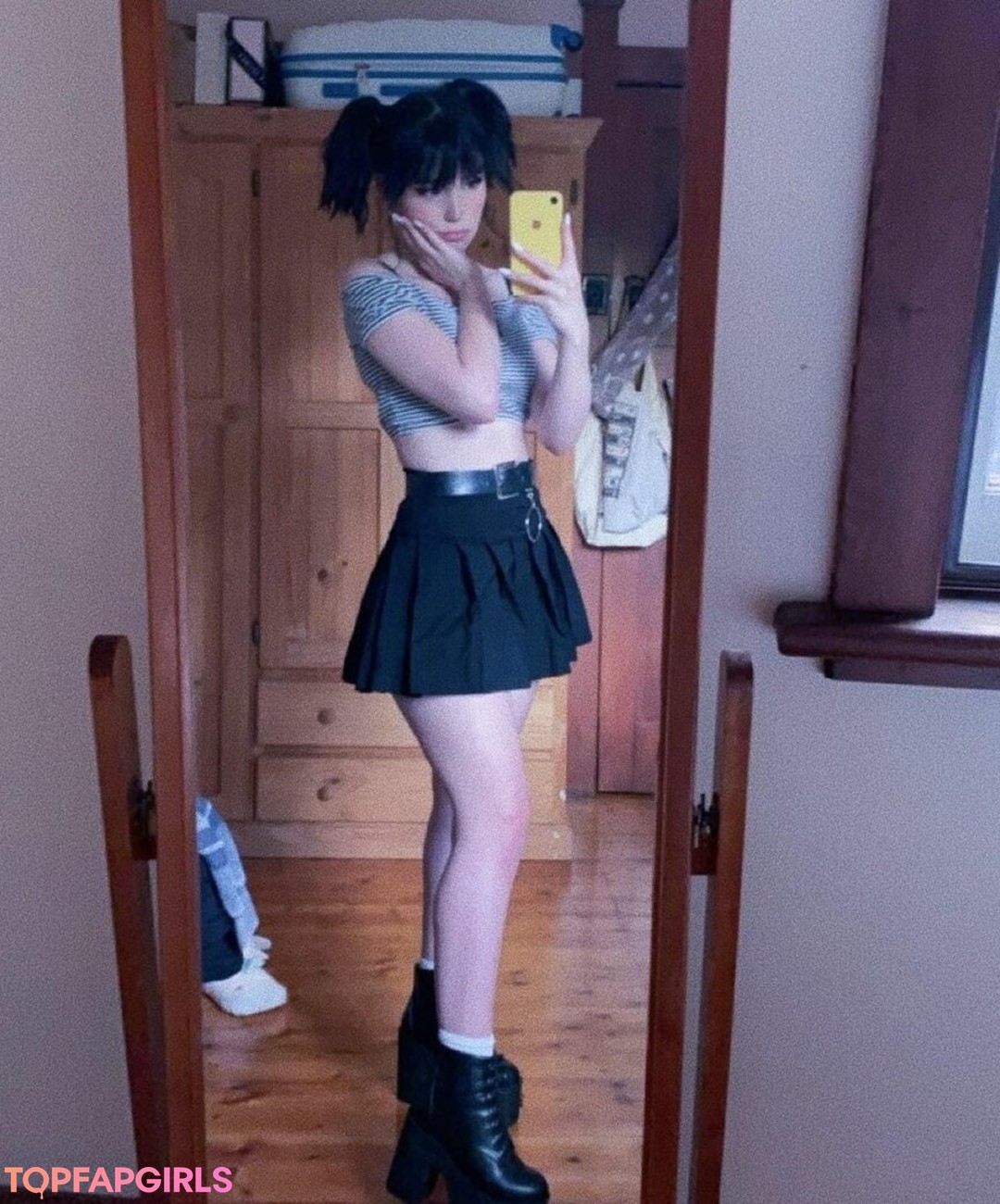 Photo nue de fuite OnlyFans de Mia Rodriguez #8 Photo nue de fuite OnlyFans de Mia Rodriguez #8