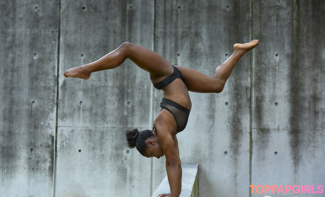 Photo nue de fuite OnlyFans de Simone Biles #16 Photo nue de fuite OnlyFans de Simone Biles #16