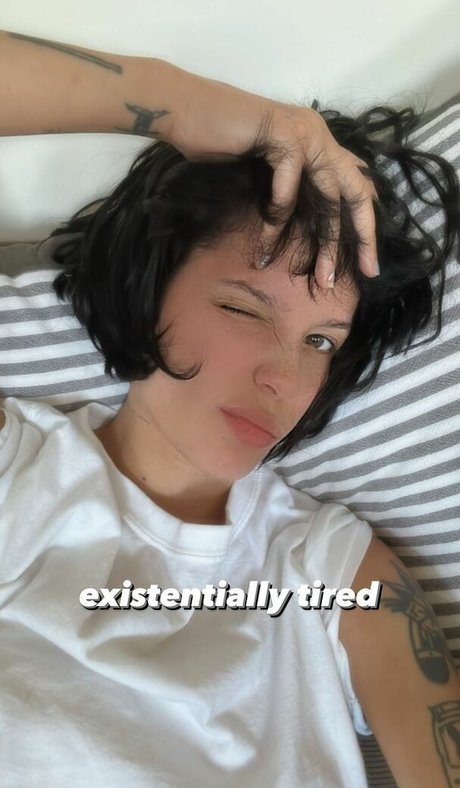 Photo nue de fuite OnlyFans de Halsey