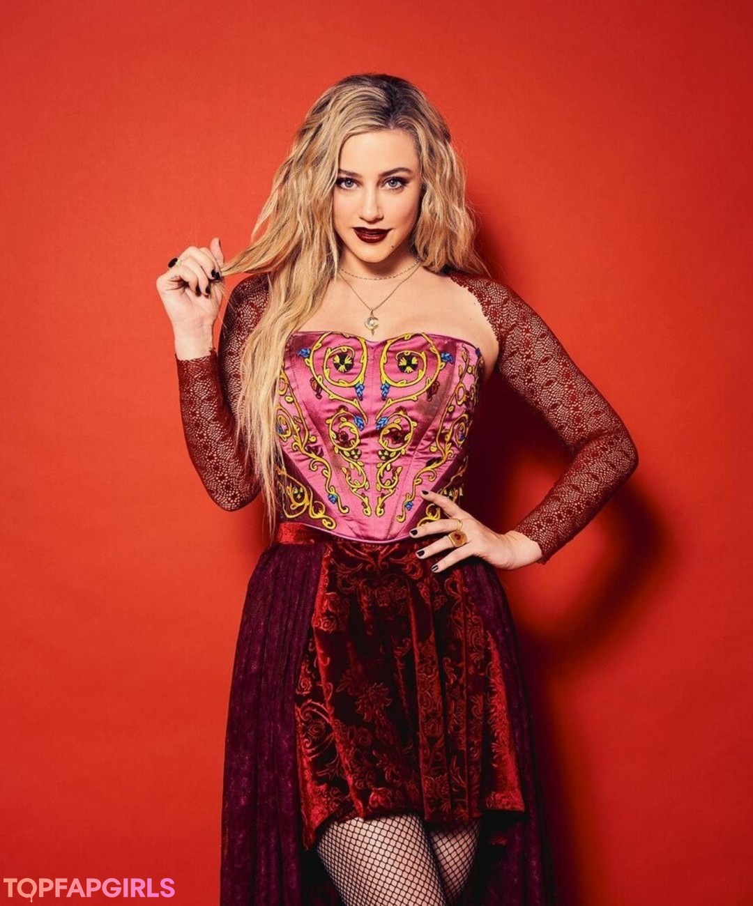 Photo nue de fuite OnlyFans de Lili Reinhart #122 Photo nue de fuite OnlyFans de Lili Reinhart #122