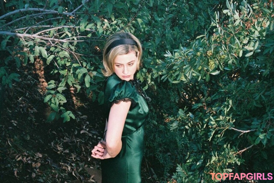 Photo nue de fuite OnlyFans de Lili Reinhart #171 Photo nue de fuite OnlyFans de Lili Reinhart #171