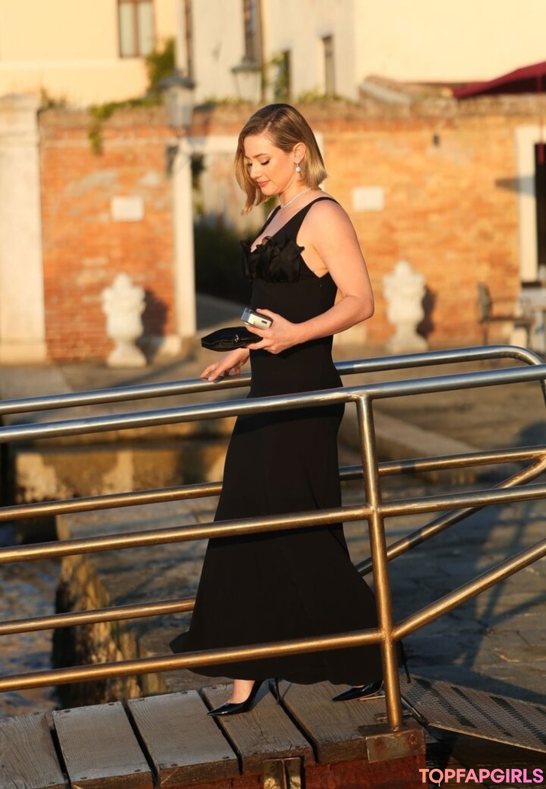 Photo nue de fuite OnlyFans de Lili Reinhart #238 Photo nue de fuite OnlyFans de Lili Reinhart #238