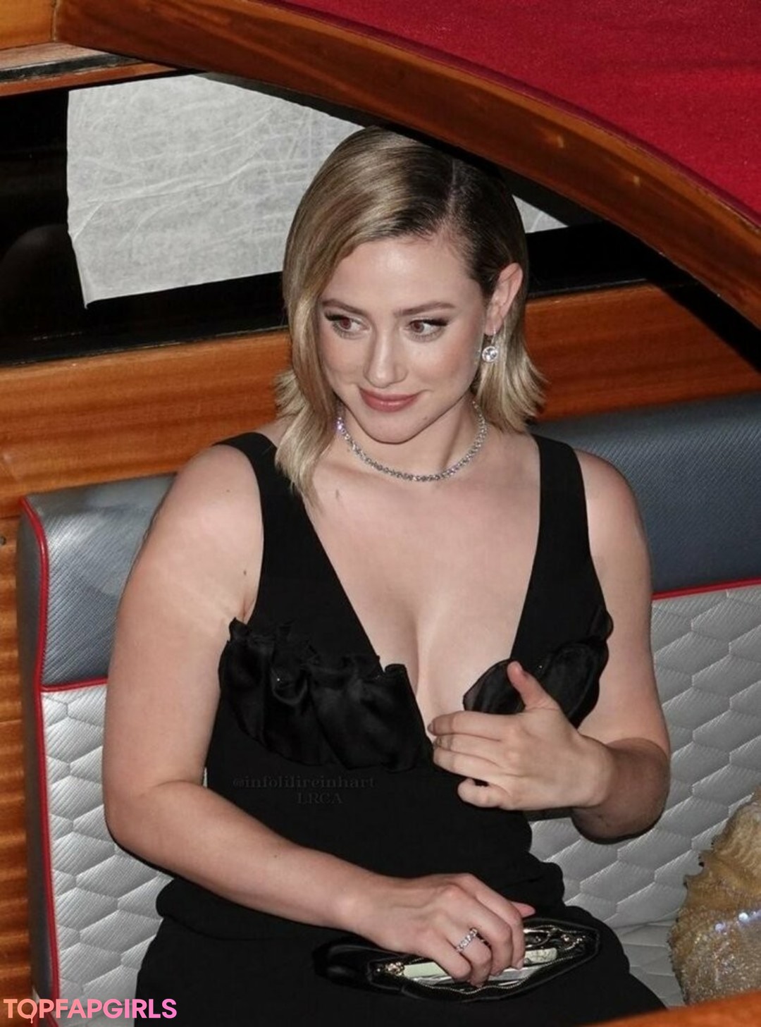 Photo nue de fuite OnlyFans de Lili Reinhart #239 Photo nue de fuite OnlyFans de Lili Reinhart #239