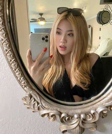 Photo nue de fuite OnlyFans de Allissa Shin